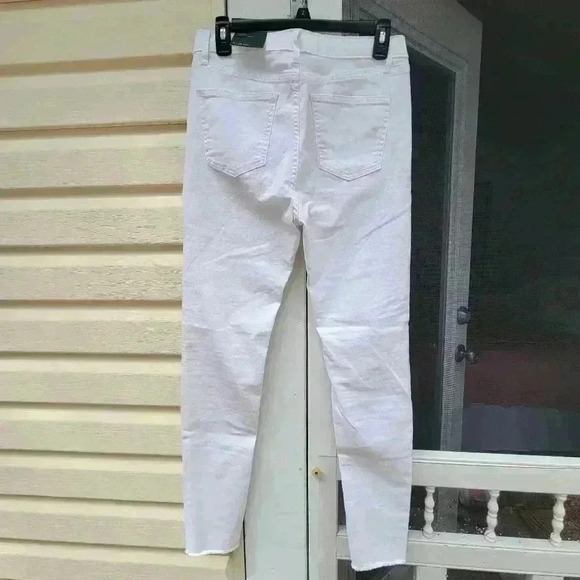 BRAND NEW Women's WILD FABLE WHITE Skinny JEANS HIGH RISE SIZE 2 Stretchy - Picture 6 of 10